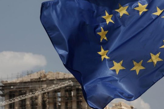 Ολο και χειρότερα για τους Ελληνες